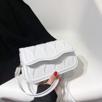 [COD] Small fresh foreign air pressure flower bag women 2023 spring and summer new simple texture solid single shoulder Messenger