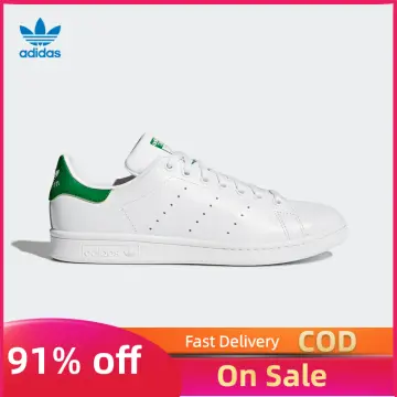 Stan smith hotsell white female