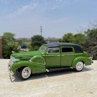 1:32 Cadillac รถวินเทจคลาสสิกรถรุ่น Diecast โลหะผสม