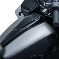 “》 {Motorcycle Gloss ชุดที่ปิดแผงคอนโซลถังน้ำมันสีดำสำหรับ Harley Touring Electra Road Glide Road King 2008-2017