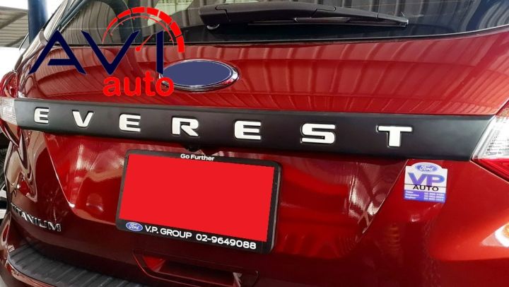 คิ้วฝากระโปรงท้าย-ford-everest-2015-2019-มีตัวอักษร-สีแดง-สีขาว-สีดำ
