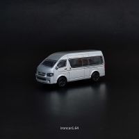 majorette toyota hiace รถตู้ สีบอร์น