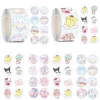 【HOT JJSGWIXLOOWEHG 541】[ขายดี] สติกเกอร์การ์ตูน Sanrio แบบผสม500ชิ้นน่ารักลาย Hello Kitty Cinnamoroll Kuromi My Melody สติ๊กเกอร์สติกเกอร์สำหรับเด็กๆของเล่นเด็กผู้หญิง