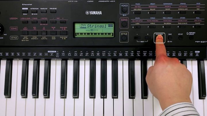 yamaha-psr-e273-portable-keyboard-คีย์บอร์ดไฟฟ้ายามาฮ่า-รุ่น-psr-e273-แถมขาตั้ง