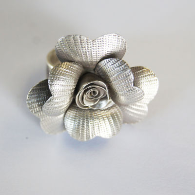 Thai ring flower silver Karen hill tribe handicraft. ring size 8 P adjustable แหวนเงินกะเหรี่ยงสมัยใหม่ที่ไม่เหมือนใคร
