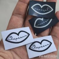 【LZ】┅  Etiqueta de pano de ferro quente logotipo personalizado roupa branca com cola Precut Garment Tags 25x4 cm 1000 pcs