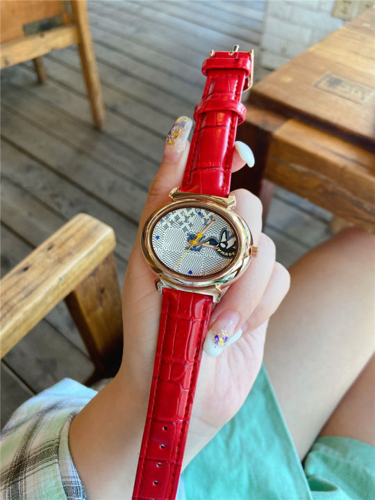 louis-vuittons-นาฬิกาผู้หญิงของแท้2021-นาฬิกาควอตซ์สำหรับผู้หญิงคุณภาพสูงหน้าปัดกลมแบบคลาสสิกสายหนังสามมือนาฬิกาเด็กผู้หญิงลำลองหน้าปัดสีทองใส่ได้ทุกโอกาส
