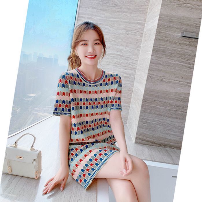 Mua váy áo du lịch mùa hè hãy học hỏi ngay Instagram của sao Hàn