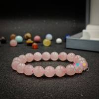 (พราว) สร้อยข้อมือหิน มาดากัสการ์ โรสควอทซ์ เกรด A ขนาด 10 มิล (Madagascar Rose Quartz) หินแห่งความรัก เสริมเสน่ห์ และช่วยให้รักยืนยาว