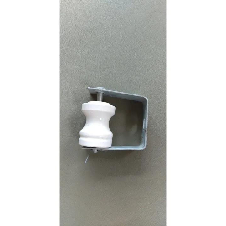 cục sứ cách điện