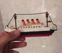 Dengshan61621742 Sluban Titanic RMS ชุดบล็อกตัวต่อโมเดลเรือเรือไอน้ำสำหรับเพื่อนอิฐของเล่นเพื่อการศึกษาของขวัญคริสต์มาส194ชิ้น