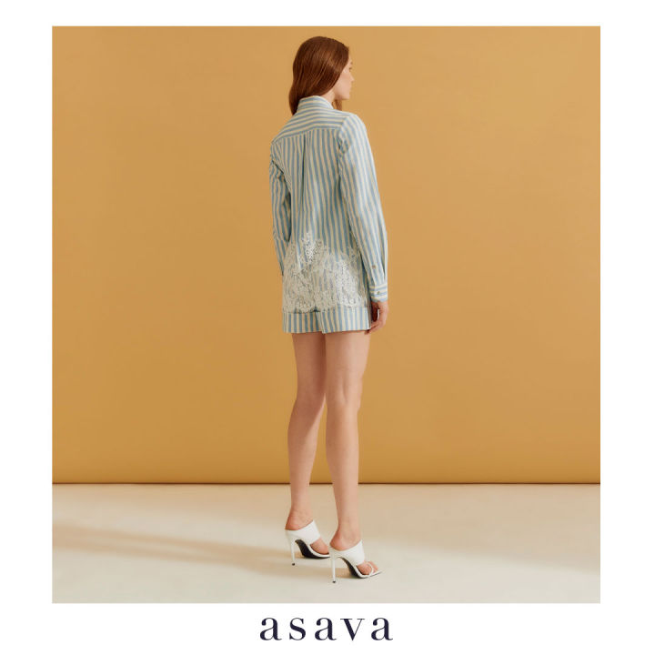 asava-ss23-miranda-turn-up-shorts-กางเกงผู้หญิง-ผ้าลายทาง-ขาสั้น-เอวสูง-แต่งคาดเข็มขัด-กระเป๋าข้าง-แต่งพับชาย-ซิปหน้า