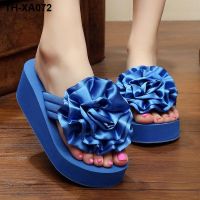 New flower flip-flops 2023 fashion non-slip high-heeled sandals and slippers womens summer muffin thick-bottomed wedge beach slippers