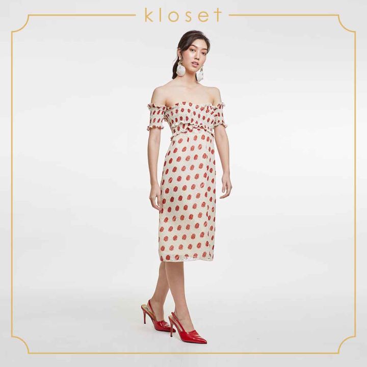 kloset-design-polka-dot-printed-off-shoulder-dress-rs20-d002-เดรสปาดหล่-เดรสผ้าชีฟอง-เดรสผ้าแฟชั่น