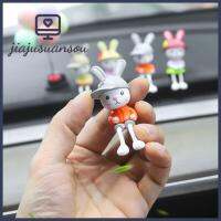 JIAJUSUANSOU 4PCS/SET ของขวัญที่ดีที่สุด โต๊ะบนโต๊ะ บ้านในบ้าน ตุ๊กตาแดชบอร์ดกระต่ายน้อย อุปกรณ์เสริมสำหรับรถยนต์ เครื่องประดับภายในรถ ของตกแต่งกระต่าย