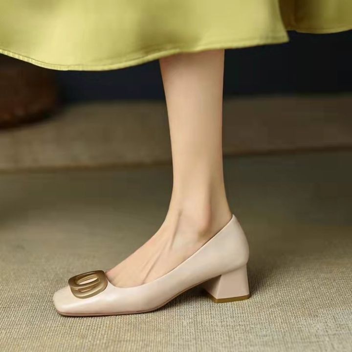 รองเท้าส้นสูงเด็กผู้หญิงส้นหนาอารมณ์รองเท้าเดียวผู้หญิงรองเท้าหนังใส่สบายเรียบหรู