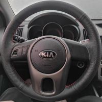 พวงมาลัยรถยนต์หุ้มพวงมาลัยหนังเทียมแบบถักเปียสำหรับ Kia Forte Soul Rio 2009-2021อุปกรณ์เสริมรถยนต์หุ้มพวงมาลัย