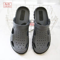 【Fast Shipping】Slippers, sandals, mens fashionable outdoor and indoor dual color mesh shoes with holes