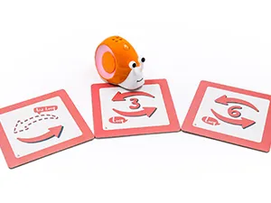 Robobloq robobloq coding robot with puzzle card for kids 3-8, qobo