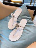 New Slippers Lady Fairy Jelly Flat Bottom Metal Buckle BT Beach Slippers Exquisite Packaging