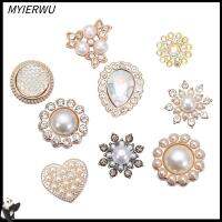 MYIERWU 10PCS งานฝีมือ DIY รูปดอกไม้ คริสตัล กิ๊บติดผมไข่มุก ปุ่ม Rhinestone เครื่องประดับศีรษะ กระดุมมุก