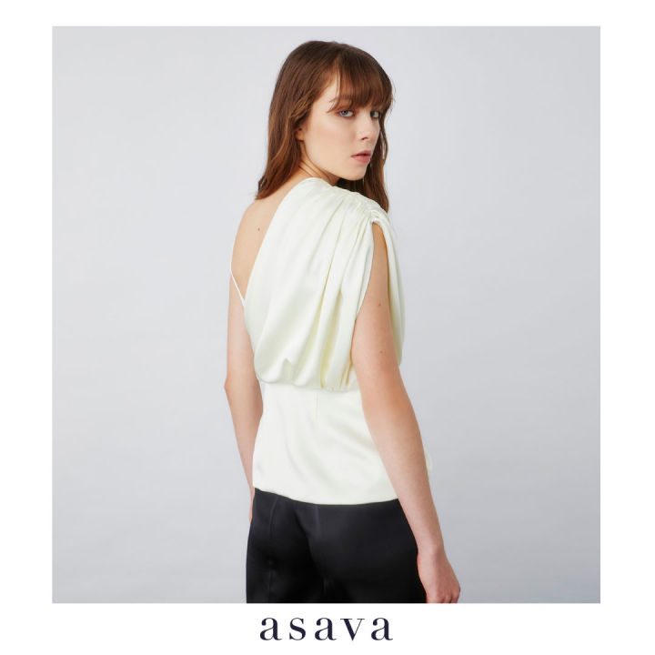 asava-pf22-celia-draped-blouse-เสื้อผู้หญิง-อาซาว่า-คอกลม-แขนกุด-แต่งเดรปที่ไหล่