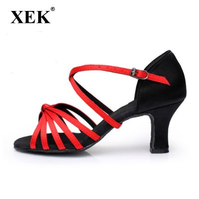 รองเท้าผ้าซาติน XEK,งานเลี้ยงเต้นรำรองเท้าเต้นรำละตินผู้หญิง5ซม. ไซส์35 41 GSS79