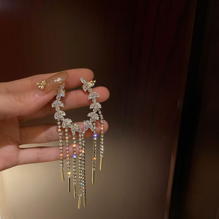 เกาหลีรุ่น-925-เงินเข็มมะกอกกิ่งต่างหูหูกระดูกคลิปต่างหูพู่เพชรkorean-version-of-925-silver-needle-olive-branch-earrings-ear-bone-clip-diamond-tassel-earrings