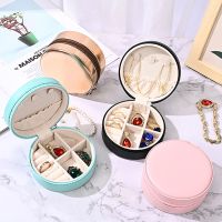 Round Portable Jewelry Box Jewelry Organizer Display Travel Jewelry Case Boxes Button PU Leather Storage Zipper Jewelers