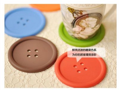 1PC Creative Home Heat-resistant Round Water Coaster Non-slip Insulation Pad Silicone Table Mat Simple Button Coaster