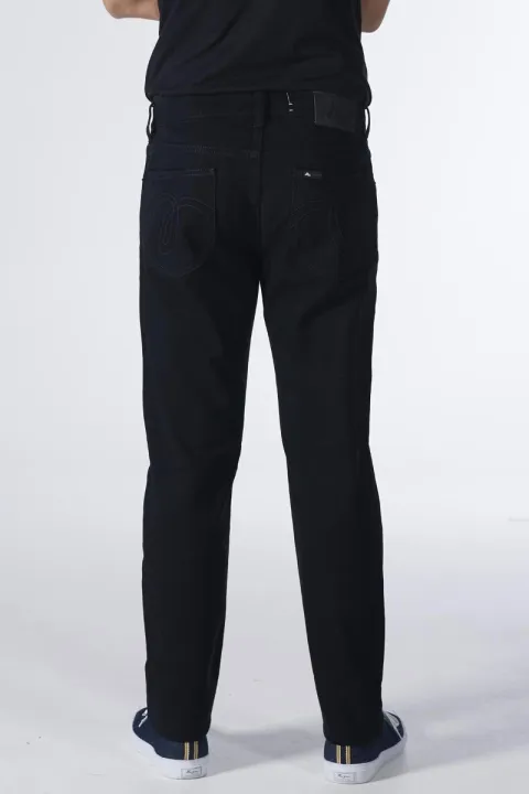 mc-jeans-กางเกงยีนส์ชาย-กางเกงขายาว-ทรงขาตรง-ผ้ายีนส์สีดำ-ทรงสวย-คลาสสิค-mbi2134