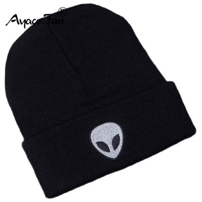 【cw】 Knitted Hats Alien Embroidery Cap for Men Warm Street Hat