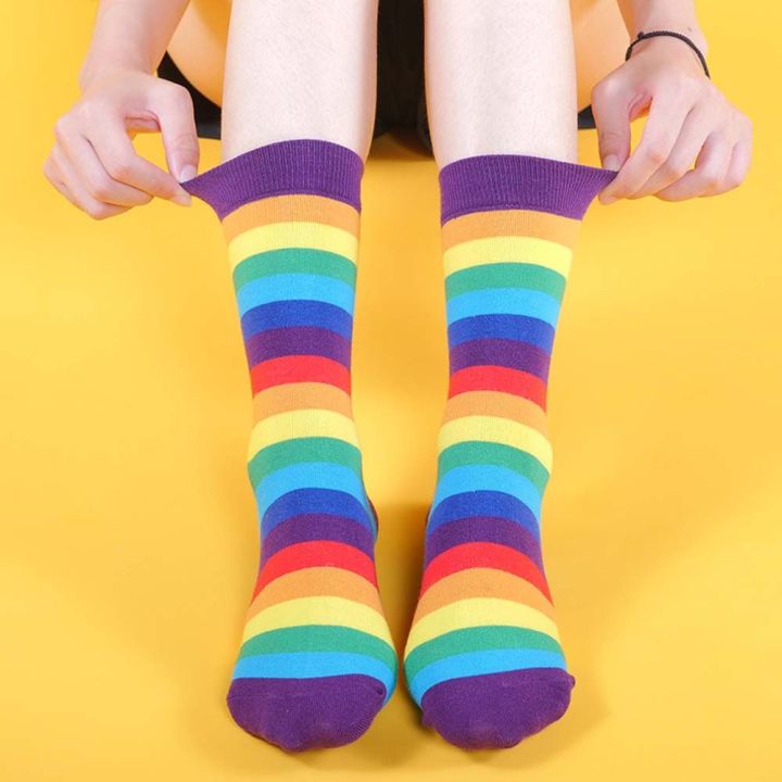 therye-ชุดเดรสถุงเท้าสีรุ้งลายของผู้หญิงแฟชั่นสีลูกอมมีความยืดหยุ่นย้อนยุคถุงเท้ายาวผ้าฝ้าย