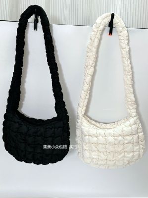 ✸♤ New cos Korean flash pleats Messenger cloud bag small size female messenger all-match lightweight dumpling bag fashion