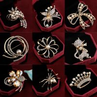 ZOSHI Fashion Jewelry Gold Color Brooch Pins for Women Austria Crystal Imitation Pearl Flower Brooch Wedding Accessories