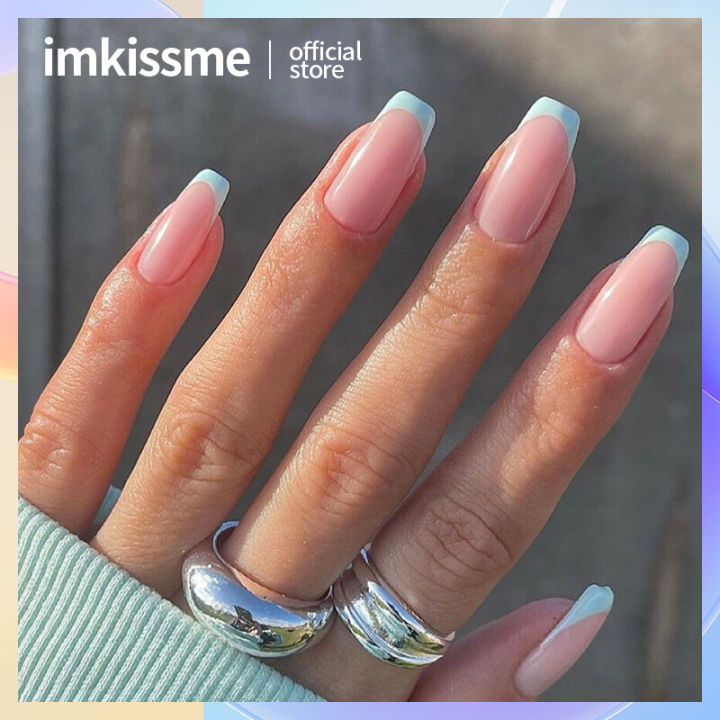 Hãy cập nhật vẻ đẹp cho móng tay của bạn với ốp nail xanh bạc hà vuông dài. Với màu sắc tươi sáng, độ bền cao và dễ dàng thay đổi, bạn sẽ không phải lo lắng về việc móng tay của mình cũng không phù hợp với thế giới hiện đại.