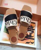 รองเท้าแตะ?พร้อมส่ง SIZE.36-41 EU ขาว/ดำ รองเท้าแฟชั่นผู้หญิง รองเท้าแตะแบบสวม รองเท้าแตะใส่เที่ยว นุ่ม น้ำหนักเบา เหมาะสำหรับสาวทุกวัย