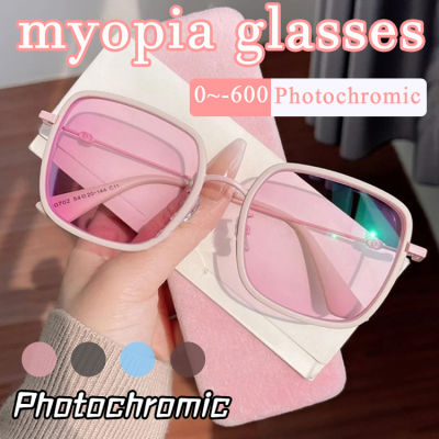 [Photochromic] [0 ~-600] [ผ้าฟรี] ใหม่แสง Photochromic สายตาสั้นแว่นตาแฟชั่นสี่เหลี่ยมขนาดใหญ่เต็มกรอบสายตาสั้นแว่นตาป้องกันแสงสีฟ้าคอมพิวเตอร์แว่นตา Photochromic สายตาสั้นแว่นตาสำหรับผู้หญิง