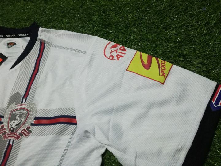 เสื้อฟุตบอลของแท้-สโมสร-สุพรรณบุรี-เอฟซี-เยือน-เกรดนักเตะ-เบอร์-7-nbsp-จักรพันธ์-พรใส-nbsp-ของใหม่-สีขาว-ป้ายห้อย-2015-เสื้อกีฬา