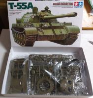 T-55A ถังขนาดกลางของรัสเซีย Tamiya 135 Plastic Model Kit 35257 Model Building