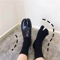 Japanese Style Women Combed Cotton Tabi Socks Solid Black White Summer Anti-Slip Harajuku Two Toe Socks With Toes Men Supply Socks Tights