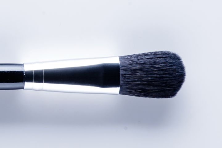 lady-q-foundation-brush-แปรงลงรองพื้น-สีดำ-lq-006