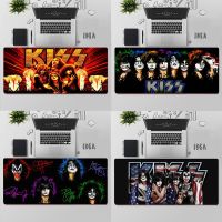 Kiss Band Gaming Mouse Pad แผ่นรองเมาส์ขนาดใหญ่ เครื่องเกมคอมพิวเตอร์ แผ่นรองเมาส์สำนักงาน แผ่นรองเมาส์ขนาดใหญ่ Mousepad XXL