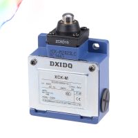 ✚ XCK-M110 Plunger Momentary Limit Switch 1NC 1NO