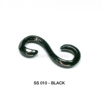 SS010-ฺBK ตะขอเอส สีดำเงา ตะขอสร้อยข้อมือ อะไหล่เครืองประดับ อะไหล่สเตนเลส leatherbrass สำเนา**ราคาต่อชิ้น**