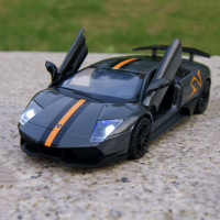 Bburago 1:24 Lamborghini LP670-4 SV ล้อแม็กหรูหรารถสปอร์ตรุ่น D Iecast โลหะของเล่นยานพาหนะคอลเลกชันเด็กเด็กของขวัญที่ละเอียดอ่อน