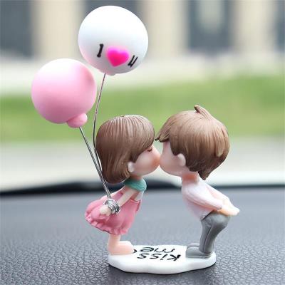 1PCS Lovely Couple Car Air Vent Car AccessoriesCute Cartoon Couples Action Figure Figurines Balloon Ornament Auto Interior