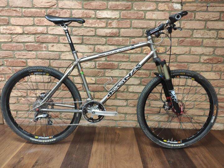 Specialized SWorks M5 MTB Mountain Bike Rockshox RC30 Stumpjumper