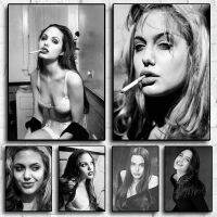 ❄❆ Angelina Jolie เซ็กซี่ Hot Movie Star สีดำและสีขาวสูบบุหรี่ผ้าใบพิมพ์โปสเตอร์ภาพ Portrait Room Wall Art Decor ภาพจิตรกรรมฝาผนัง