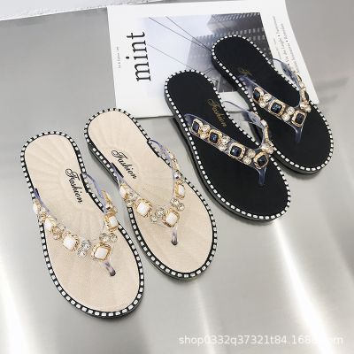 Outside in the summer of 2022 new slippers female wear thong flip-flops diamond joker han edition ins fashion slippers